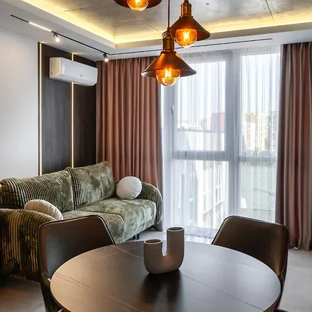 Leogrand Jacuzzi On Shevchenka 31A Apartment Lviv Exterior photo