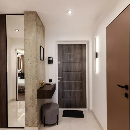 Leogrand Jacuzzi On Shevchenka 31A Apartment Lviv Exterior photo