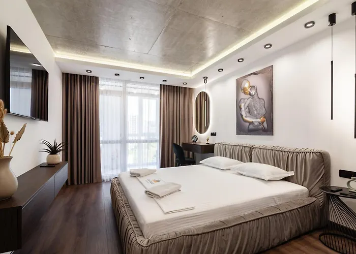 Leogrand Jacuzzi On Shevchenka 31A